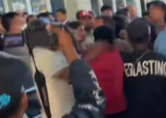 Diteriaki Penipu di Sorong, Bahlil Lahadalia Malah Kabur Lewat Pintu Belakang