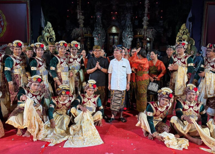 Duta Gianyar dan Badung Tampil Memukau di Panggung Ardha Candra
