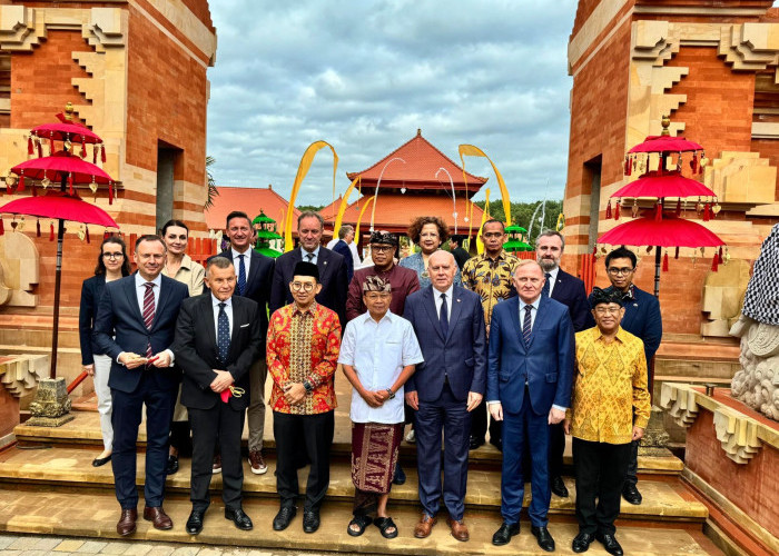 Gubernur Koster Bangun Taman Budaya Bali Indah di Polandia, Ada Pura Setinggi 16 Meter