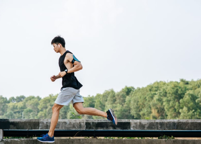 Sering Lari Tiap Hari? Waspadai Risiko Cedera Lutut Jika Baru Mulai di Usia 40-an