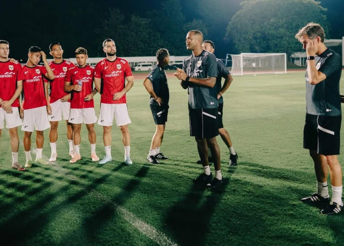 Patrick Kluivert Akui Pemusatan Latihan Timnas di Bali Punya Manfaat Besar Jelang Laga Lawan China