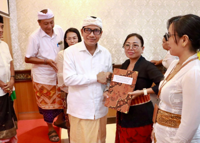 41 Kepala Sekolah di Denpasar Resmi Terima SK Pengangkatan