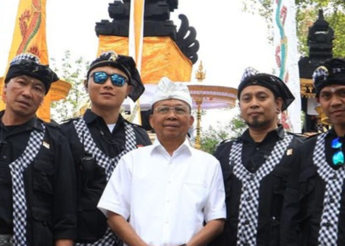 Gubernur Bali Wayan Koster Hadiri Upacara Melaspas dan Resmikan Pura Pertama di Eropa