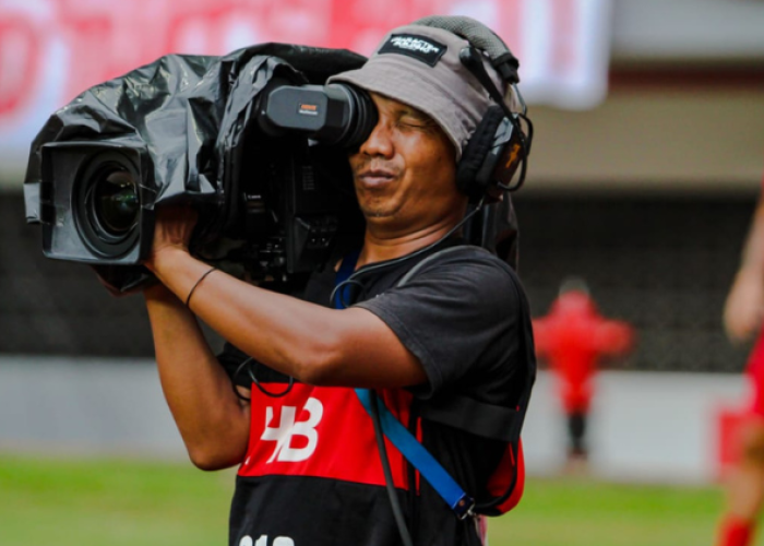 Kisah di Balik Layar Jernih Tayangan Kompetisi BRI Super League, Rendy: Kalau Hujan Selamatkan Kamera Dulu