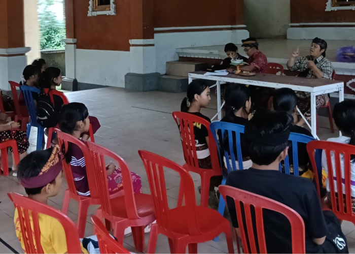 Sekolah Adat Manik Empul Pedawa Gencarkan Revitalisasi Bahasa Daerah di Hari Pendidikan Nasional