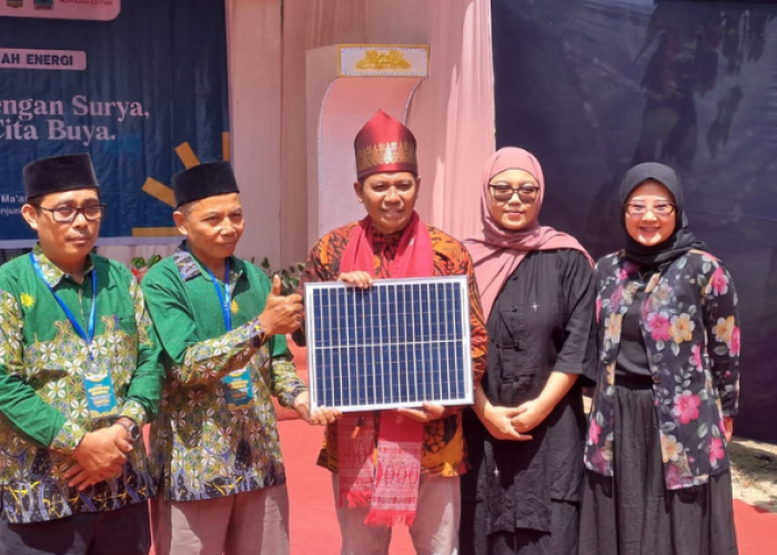 Pakai Tenaga Surya, Masjid Buya Syafii Maarif Sijunjung Hemat Ratusan Ribu Per Bulan