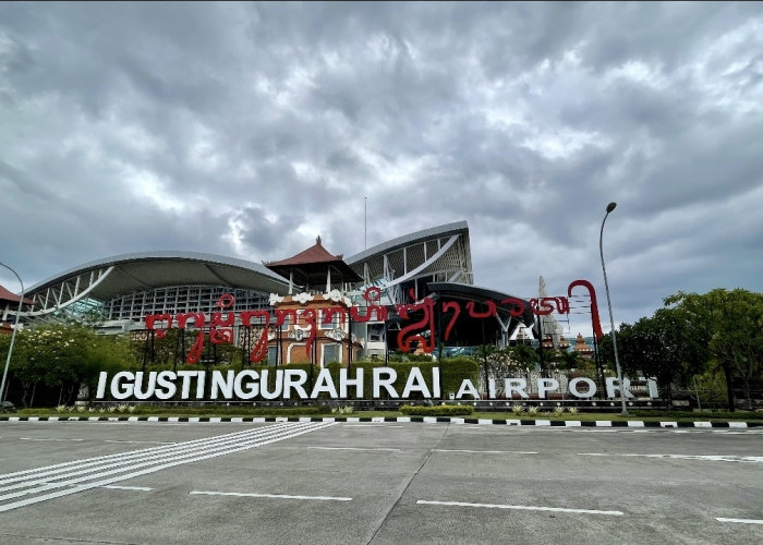 Bandara I Gusti Ngurah Rai Dipadati Pengunjung Selama Libur Panjang, Diprediksi Capai 70 Ribu Penumpang