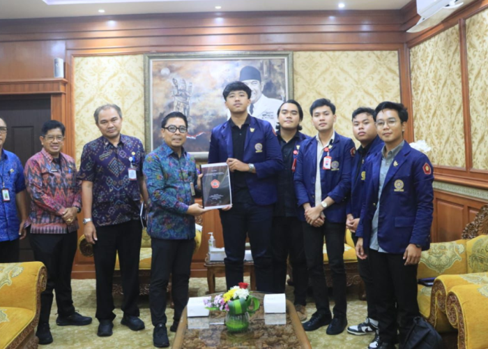 BEM FH Unud Serahkan Rekomendasi Pengelolaan Sampah kepada Pemkot Denpasar