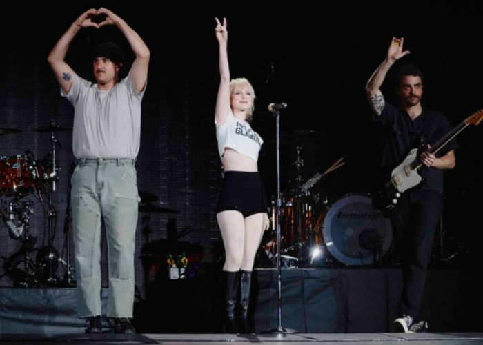 Paramore Masih Dalam Masa Hiatus, Hayley Williams Pastikan Paramore Akan Kembali
