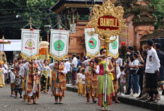 Widyalaya Gurukula Bangli Tampilkan Ngunya Desa di Parade Hari Bakti Pertiwi Widyalaya ke-2