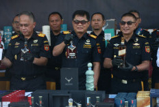 Bea Cukai Bali Sita 19 Ribu Botol Miras Ilegal Senilai Rp12,55 Miliar