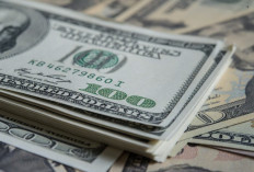 Dolar AS Bergerak Naik, Rupiah Masih Bertahan di Zona Negatif