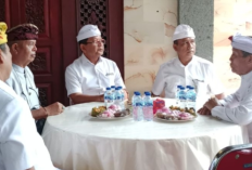 Camat Sawan Hadiri Upacara RSI Yadnya Apodgala Sulinggih di Desa Bebetin